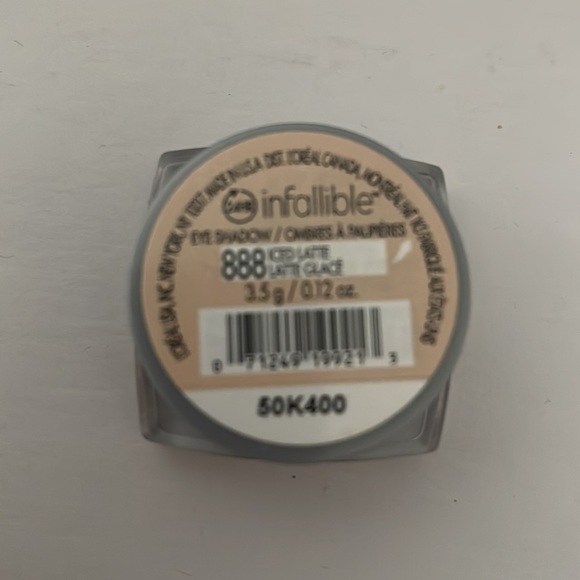 New L'Oreal Infallible Eyeshadow, Iced Latte - Picture 3 of 3